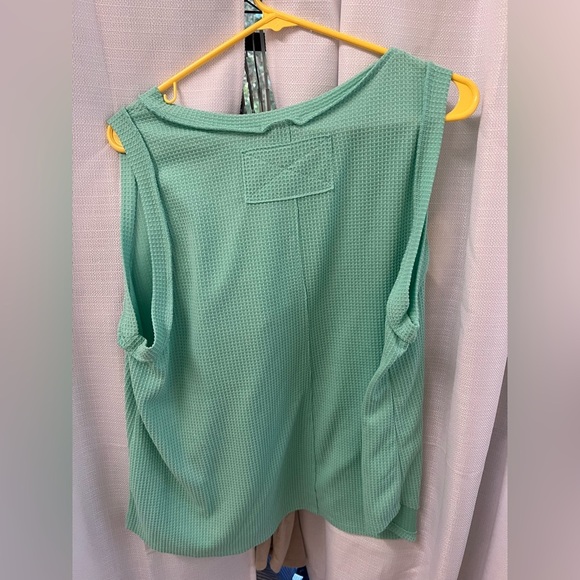 ANDREE BY UNIT Teal Sleeveless Waffle Knit Top - Picture 2 of 3